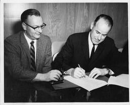 R.J. Rogers and J.A. Gray Signing College Agreement