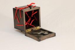 Red Rope Box